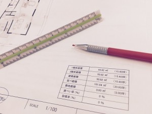 敷地面積　延べ床面積　建築面積　施工面積